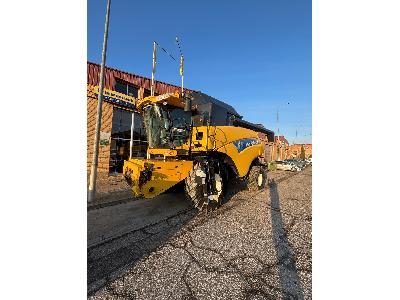 New Holland CR9060