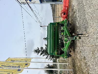 John Deere 1590